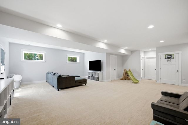 4854 POINT RD, Warrenton, VA 20187