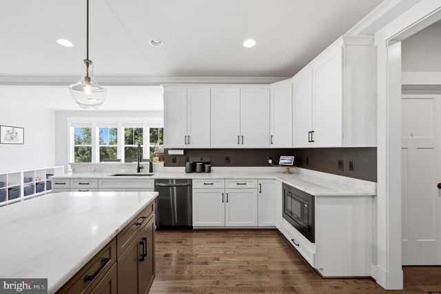 4854 POINT RD, Warrenton, VA 20187
