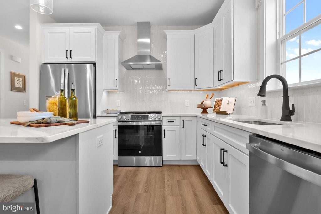 81 REDKIST DR, MULLICA HILL, NJ 08062 — photo 4