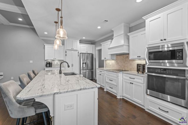 200 Perth Court, Warner Robins, GA 31088