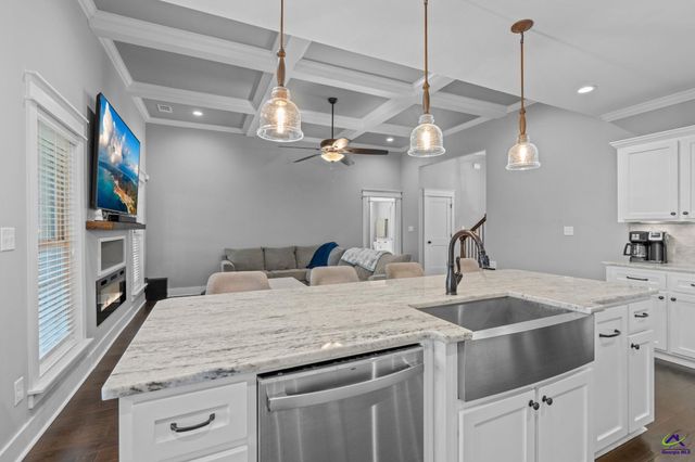 200 Perth Court, Warner Robins, GA 31088