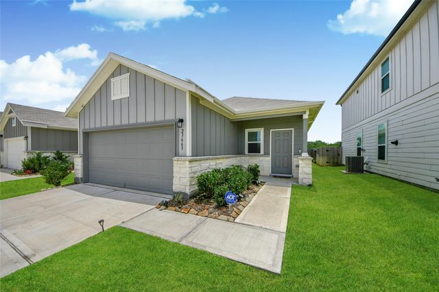 23663 Cranberry Grader Ln, Hockley, TX 77447