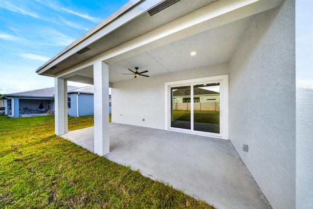 5761 NW Cone Street, Port St. Lucie, FL 34986