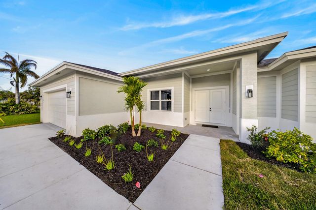 5761 NW Cone Street, Port St. Lucie, FL 34986