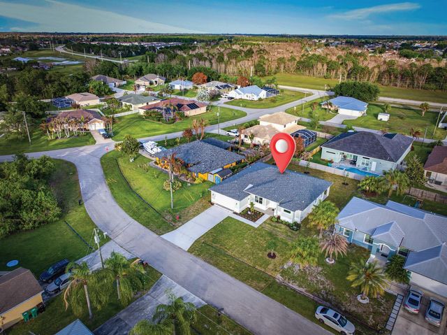 5761 NW Cone Street, Port St. Lucie, FL 34986