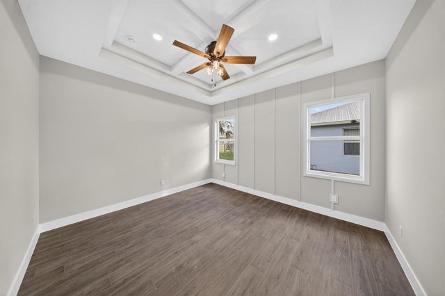 5761 NW Cone Street, Port St. Lucie, FL 34986