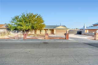 3138 Redwood Street, Las Vegas, NV 89146