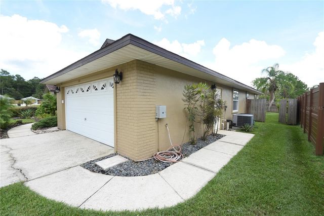 40 KASHMIR TRAIL, Palm Coast, FL 32164