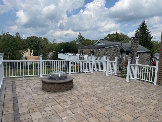 22 Elm Road, Monroe, NY 10950