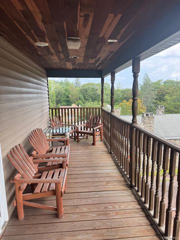 22 Elm Road, Monroe, NY 10950