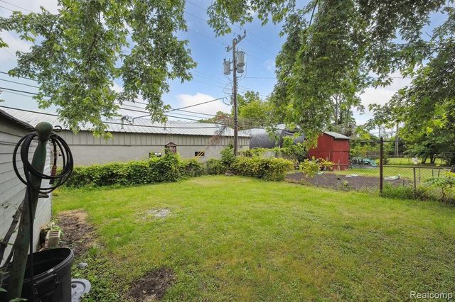 823 Hawthorne Avenue, Ypsilanti, MI 48198