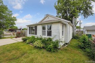 823 Hawthorne Avenue, Ypsilanti, MI 48198