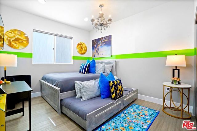 5853 Vineland Avenue A, Los Angeles, CA 91601
