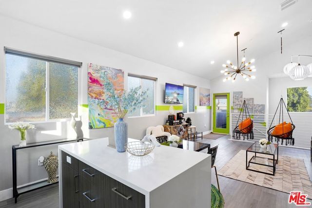5853 Vineland Avenue A, Los Angeles, CA 91601