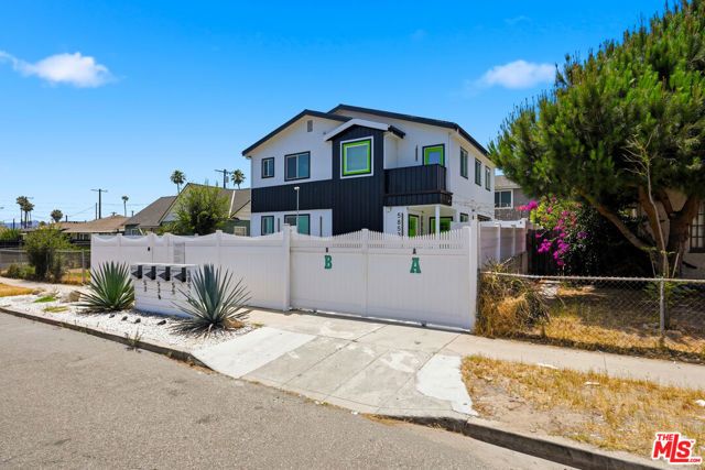 5853 Vineland Avenue A, Los Angeles, CA 91601