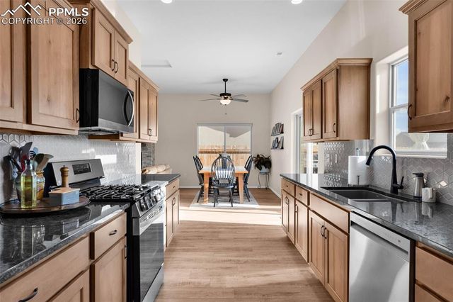 1712 Kingfisher Lane, Pueblo, CO 81008