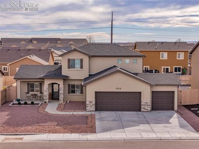 1712 Kingfisher Lane, Pueblo, CO 81008