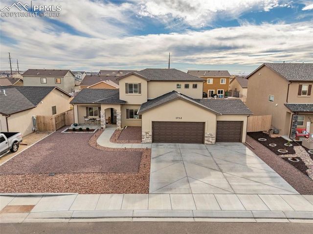 1712 Kingfisher Lane, Pueblo, CO 81008