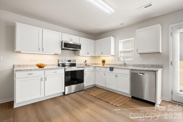 2217 Pinnacle View Drive, Kings Mountain, NC 28086