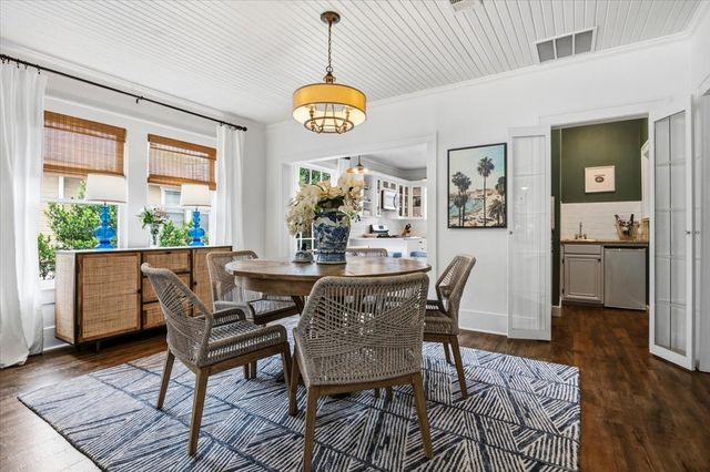 2121 Western Avenue, Fort Worth, TX 76107