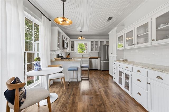 2121 Western Avenue, Fort Worth, TX 76107