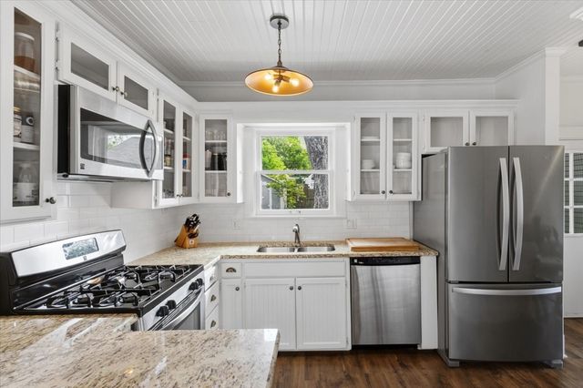 2121 Western Avenue, Fort Worth, TX 76107