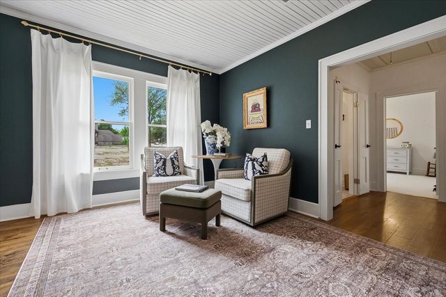 2121 Western Avenue, Fort Worth, TX 76107