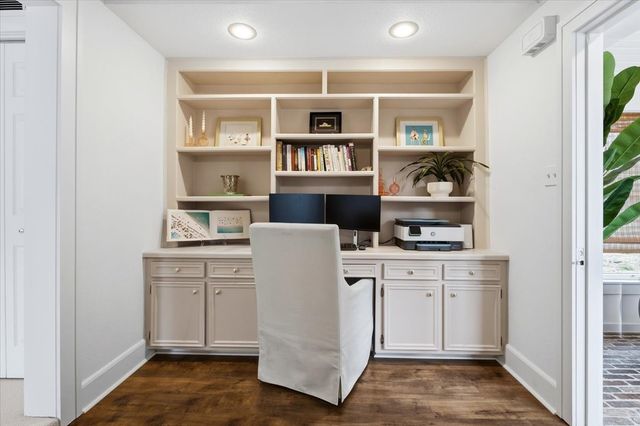 2121 Western Avenue, Fort Worth, TX 76107