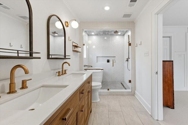 2121 Western Avenue, Fort Worth, TX 76107