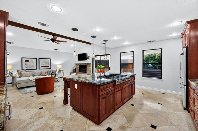 504 Silver Oak Ct, Roseville, CA 95678