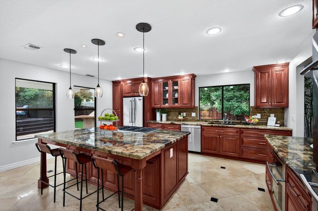 504 Silver Oak Ct, Roseville, CA 95678