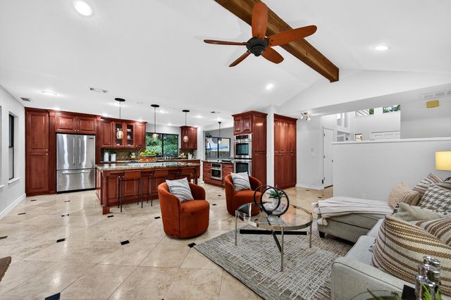 504 Silver Oak Ct, Roseville, CA 95678