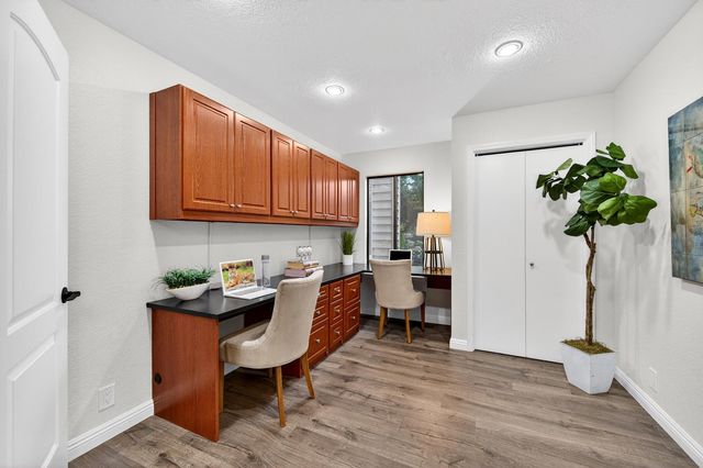 504 Silver Oak Ct, Roseville, CA 95678