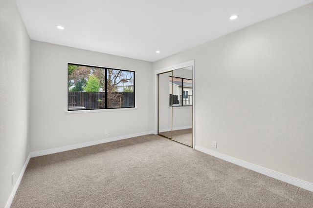 504 Silver Oak Ct, Roseville, CA 95678