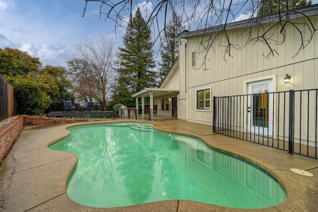 504 Silver Oak Ct, Roseville, CA 95678