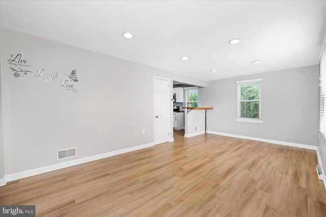 710 S COLLEGE AVE, Newark, DE 19713