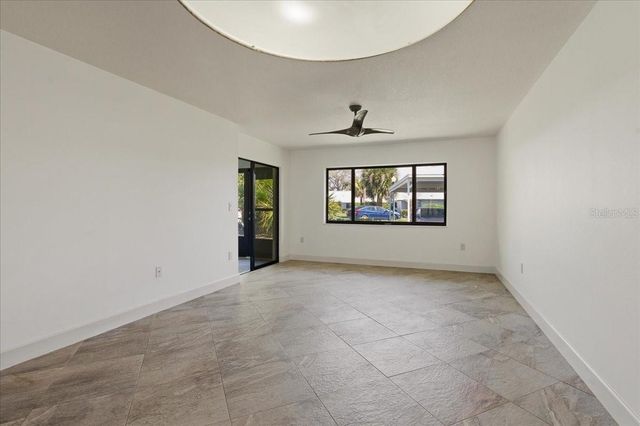 2761 COUNTRYSIDE BOULEVARD 105, Clearwater, FL 33761