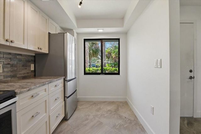 2761 COUNTRYSIDE BOULEVARD 105, Clearwater, FL 33761