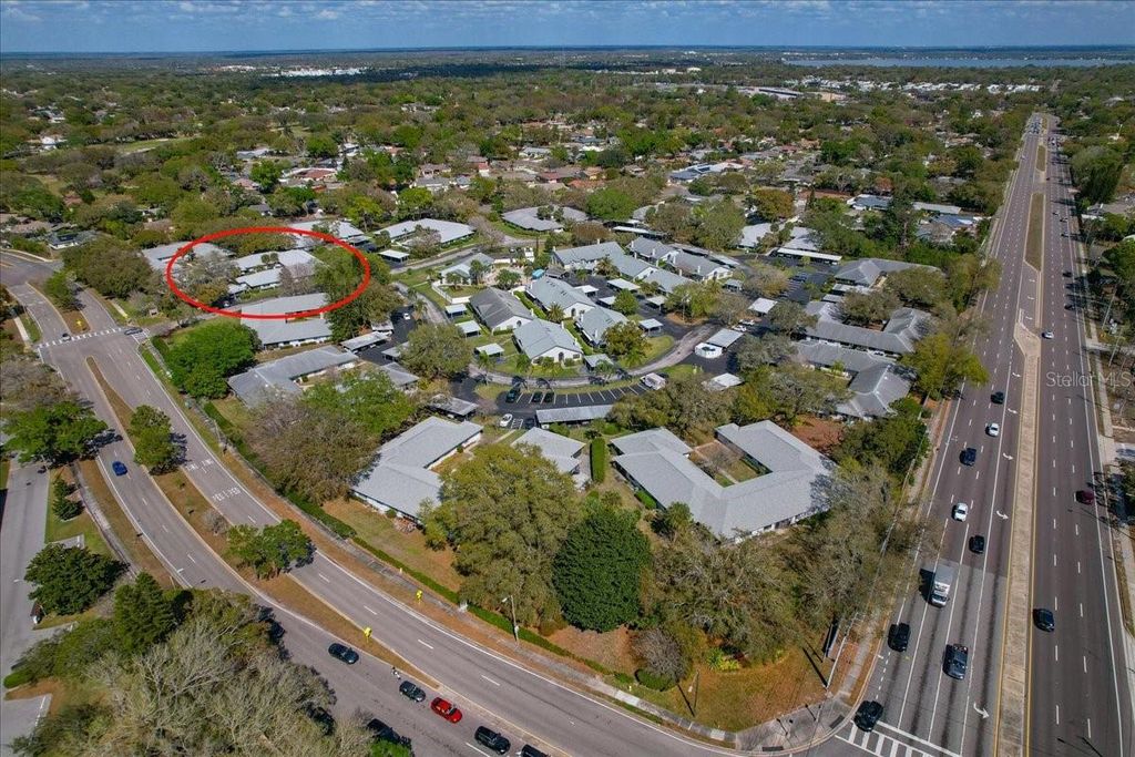 Image 5 of property listing at 2761 COUNTRYSIDE BOULEVARD 105, Clearwater, FL 33761