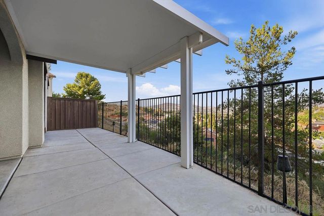425 S Meadowbrook Dr 143, San Diego, CA 92114