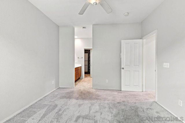 425 S Meadowbrook Dr 143, San Diego, CA 92114