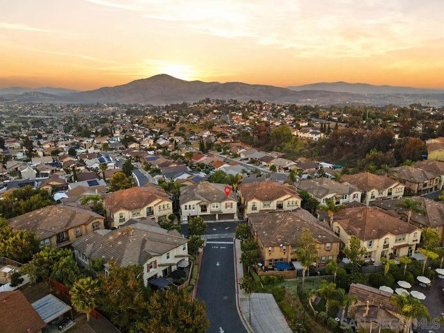 425 S Meadowbrook Dr 143, San Diego, CA 92114