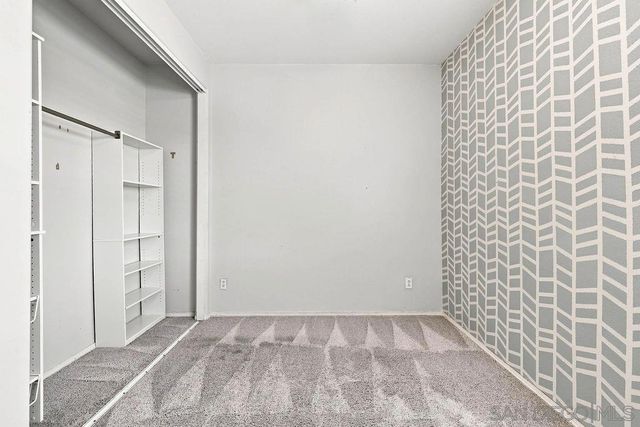 425 S Meadowbrook Dr 143, San Diego, CA 92114