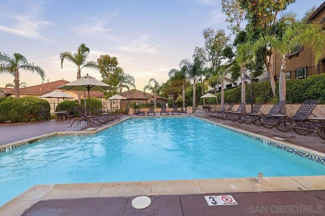 425 S Meadowbrook Dr 143, San Diego, CA 92114