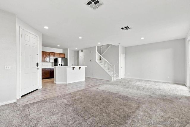 425 S Meadowbrook Dr 143, San Diego, CA 92114
