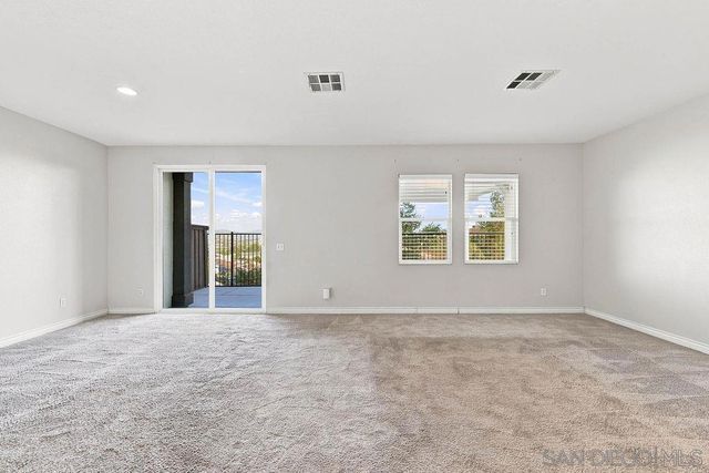 425 S Meadowbrook Dr 143, San Diego, CA 92114