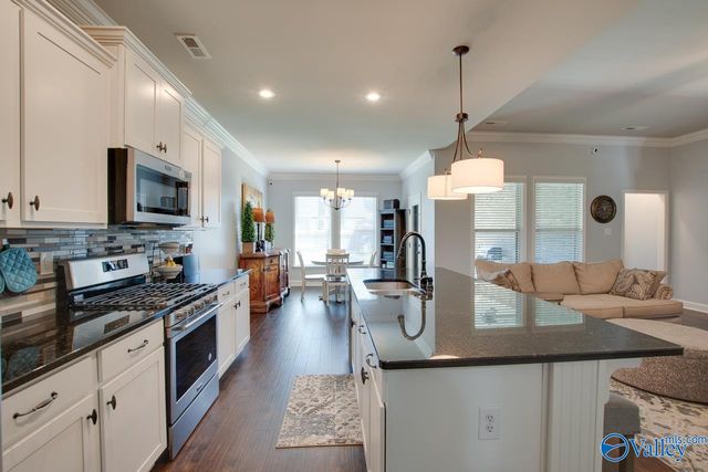 3023 Peevey Creek Lane, Owens Cross Roads, AL 35763