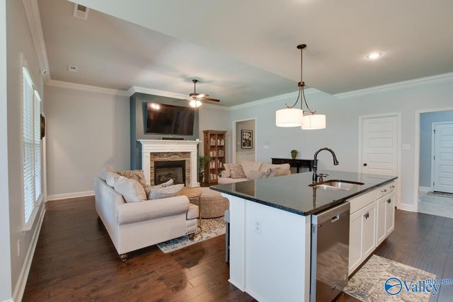 3023 Peevey Creek Lane, Owens Cross Roads, AL 35763
