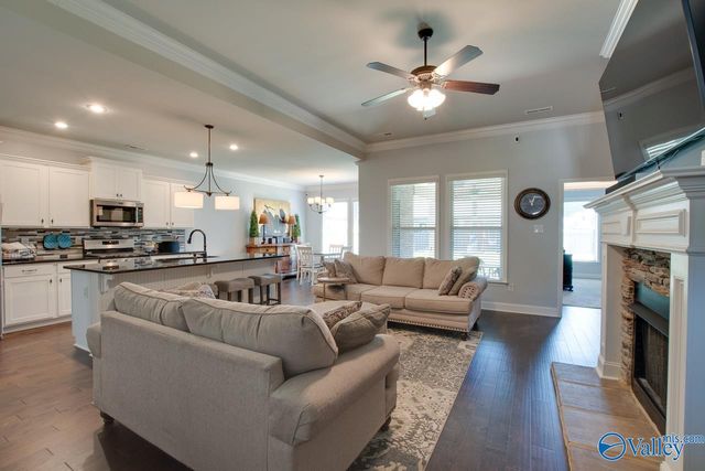 3023 Peevey Creek Lane, Owens Cross Roads, AL 35763