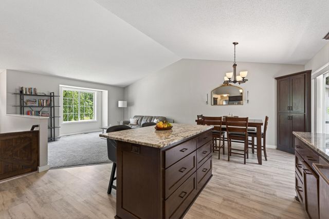 9613 River Forest Drive, Monticello, MN 55362
